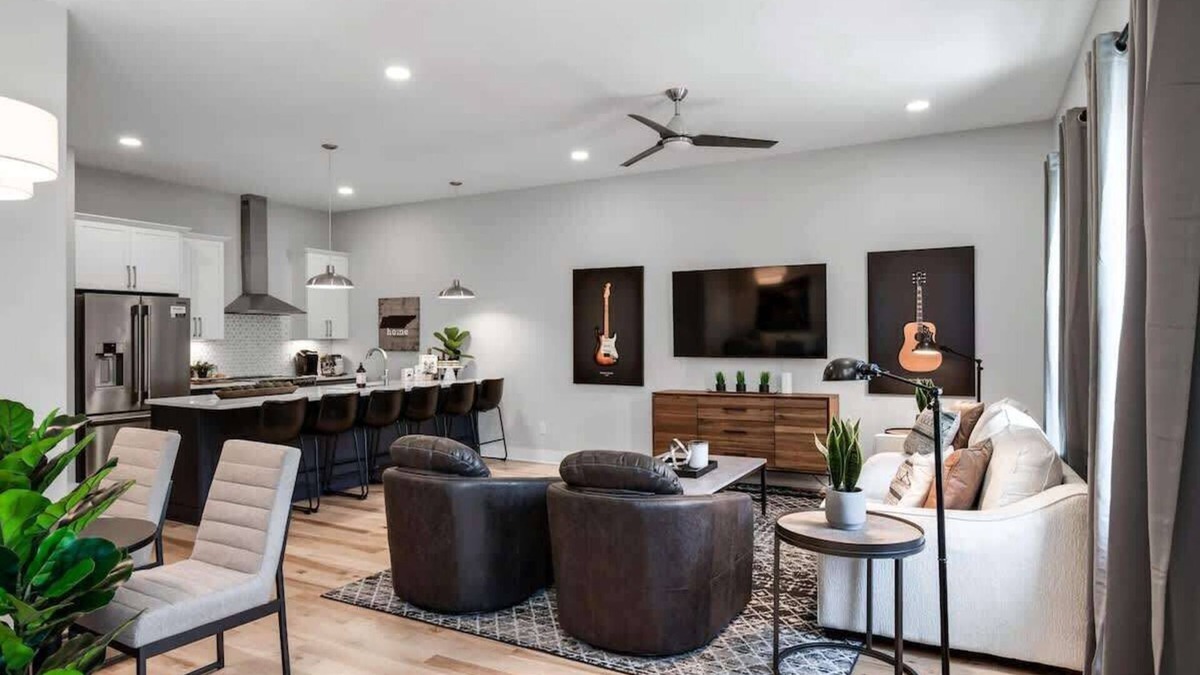 Nashville House | 3 Nashville Homes Walk to Bars & Honky Tonks