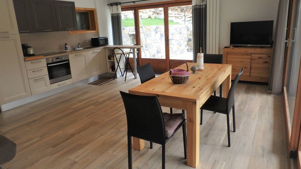 Saint-Martin-Vesubie Ski Chalet | 3 new rooms in individual chalet for 4 people- St Martin Vésubie