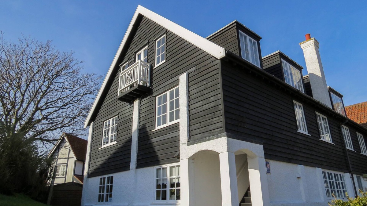 Thorpeness Apartment | 3 Ogilvie Lodge - sleeps 4 guests in 2 bedrooms