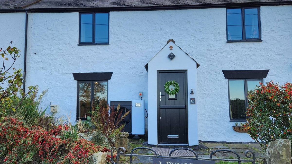 Axton Cottage | 3 PENLLAN COTTAGES, pet friendly, with open fire in Llanasa