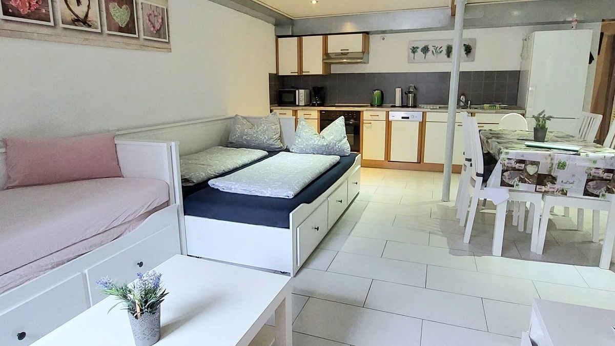 Kleinbreitenbach Apartment | 3 person vacation apartment in the countryside with plenty of space to linger