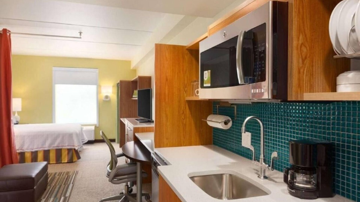 Newtonville Hotel | 3 Relaxing Units! Onsite Pool, Kitchen, Pets Allowed, Near Six Mile Waterworks