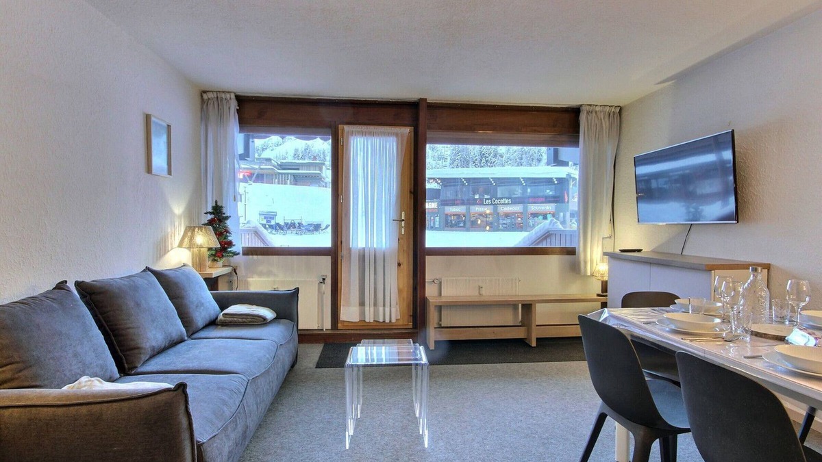 Plagne Centre Apartment | 3-room apartment at the foot of the slopes with terrace and WiFi in Plagne Centre