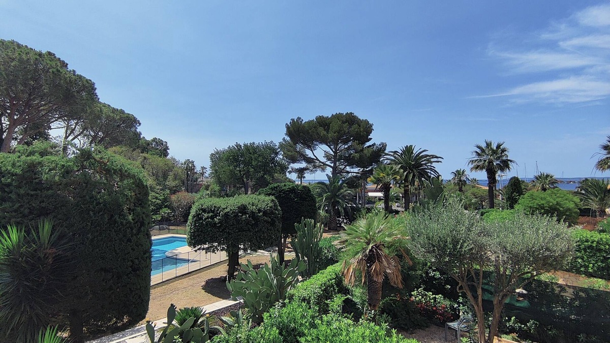 Saint-Raphael Apartment | 3-ROOM APARTMENT