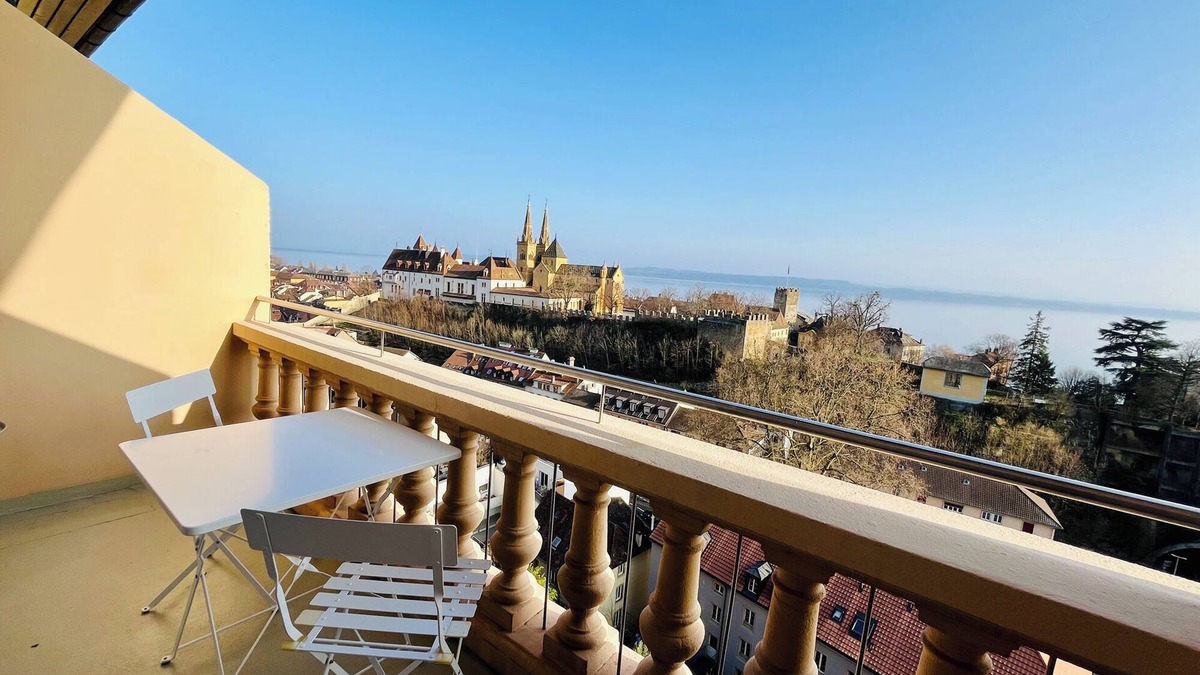 Neuchatel Apartment | 3-room apartment with view near downtown Neuchâtel