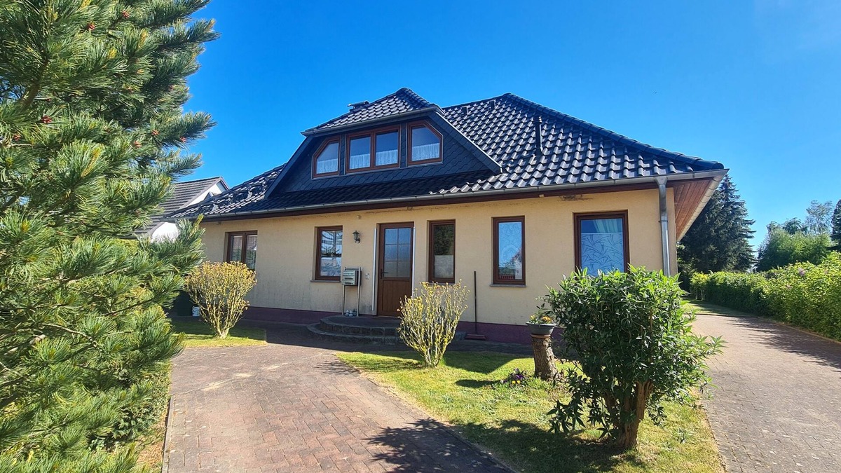 Gersdorf Apartment | 3-room vacation apartment (max 4 pers, 65m²) on the upper floor - FeWo am Kleinbauernhof