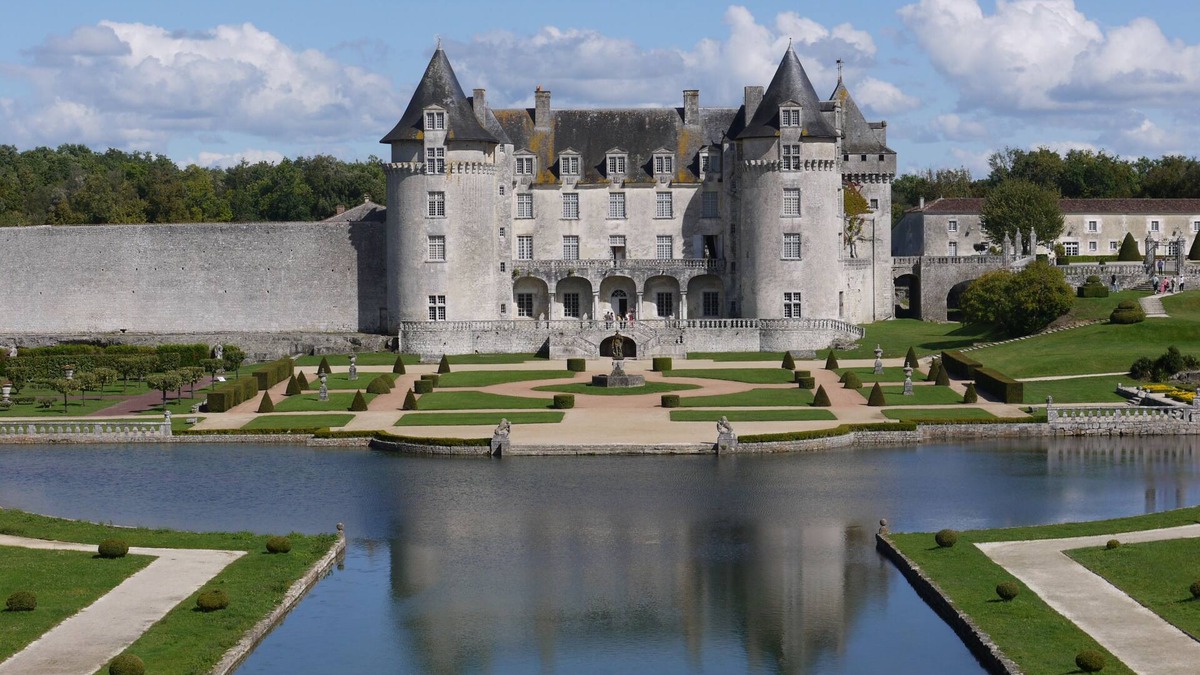 Aujac Other | 3 RUE DES Oiseux - Farmhouse Holiday Rental