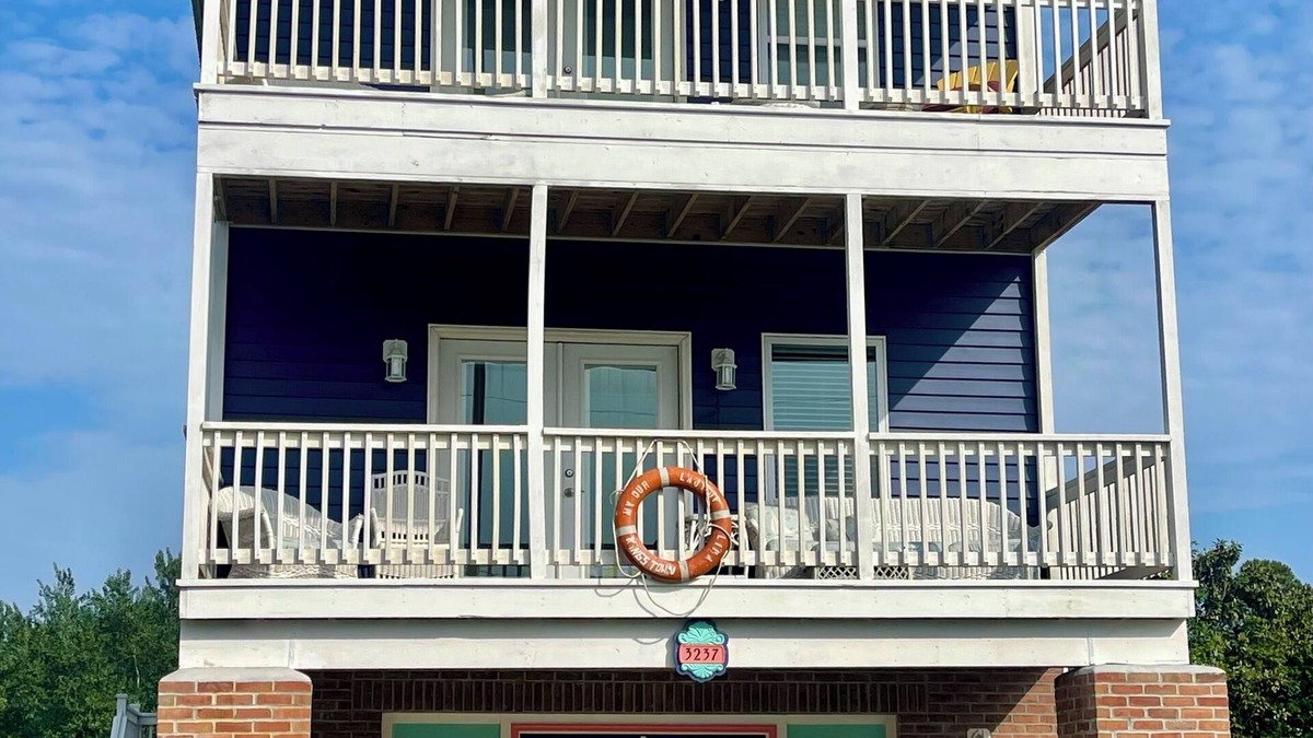 Chincoteague House | 3 story 2-bedroom house, Large decks, waterview, near beach, Fitness, Game room