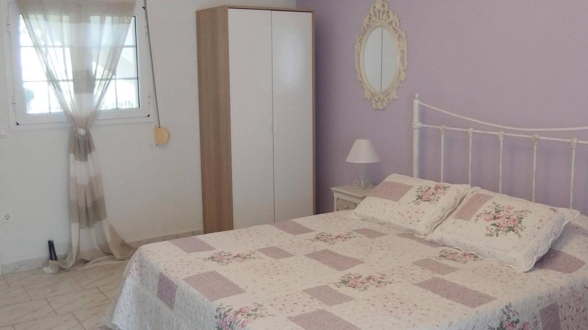 Zola Apartment | # 3 Studios Christos