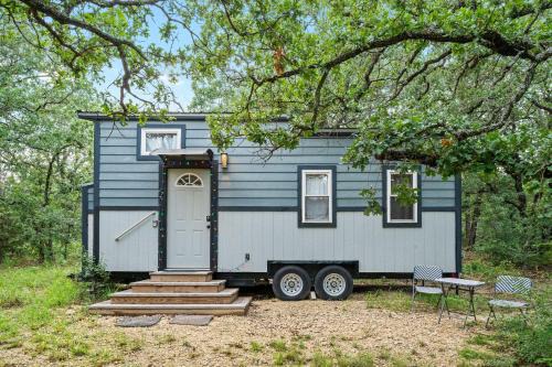 Hico House | 3 Tiny Town Romantic tiny home Animals Fire Pit by Vacation Your Way