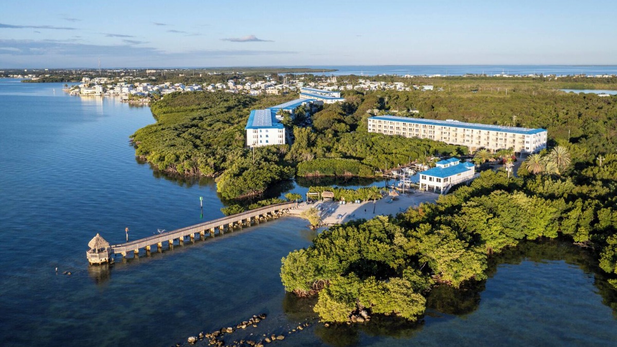 Tavernier Apartment | 3 Units with Ocean View, Full Kitchens, Perfect for Groups! Outdoor Pool!