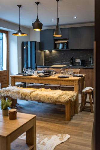 Orelle Apartment | 3 Vallées & cycling cols Cosy 6 to 8 stay