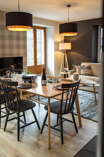Orelle Apartment | 3 Vallées skiing & cycling full comfort stay