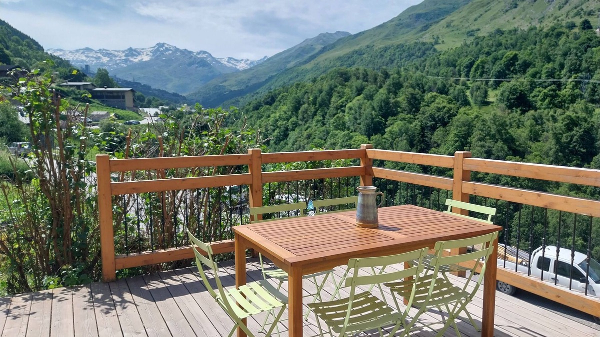 Praranger Ski Chalet | 3 valleys chalet with magnificent view