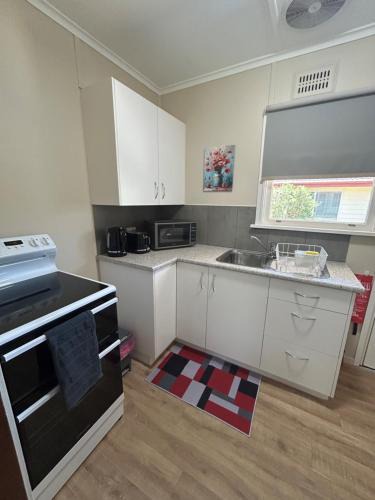 Canowindra Apartment | #3 Waddell Studio Apartment