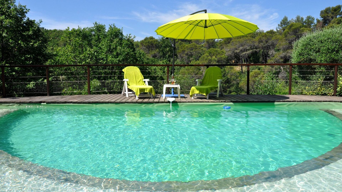 Tourrettes-sur-Loup Apartment | 3-zi.-whg. in 2-familienhaus mit Beheizbarem Pool und Bouleplatz