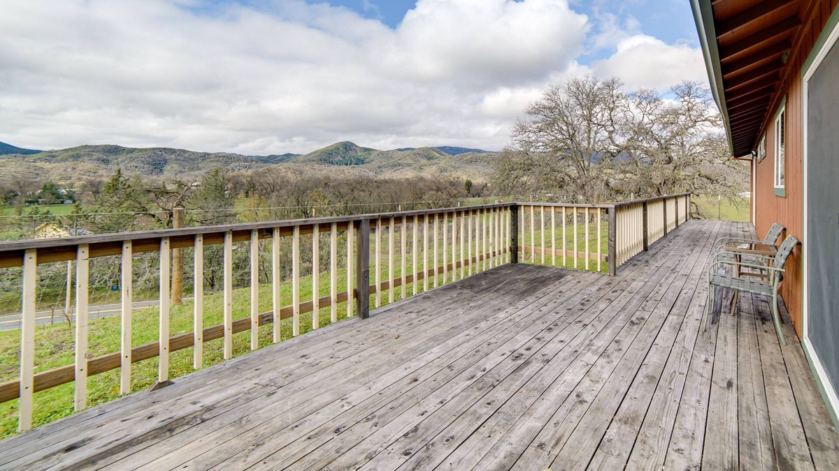 Upper Lake House | 30-Acre Witter Springs Ranch w/Barn & Views!