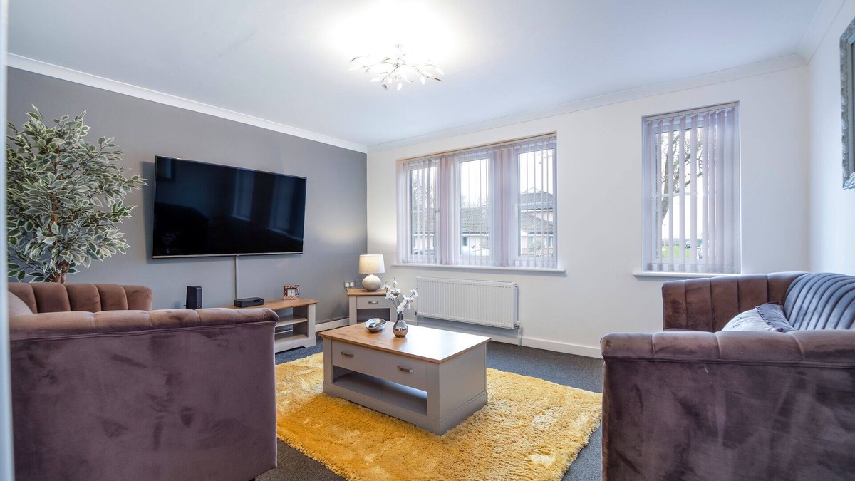 Peterborough House | š„30% OFF 28+ nights stays - Large 4 bedroom close to town w/Parkingš„