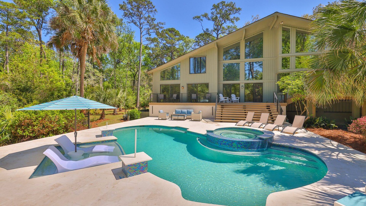 Sea Pines House | 30 Plantation Dr @ Sea Pines | Fantastic Pool & Spa | Golf, Pickleball & Tennis