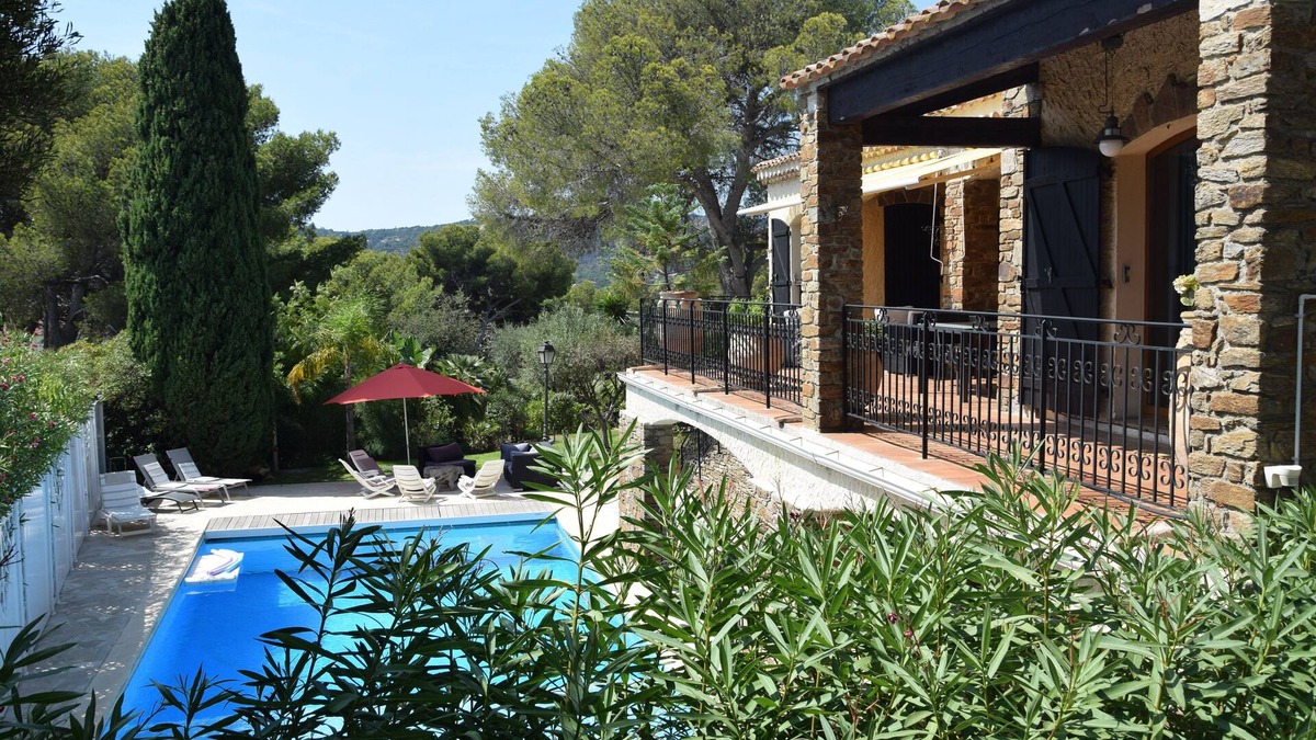 La Faviere Villa | 300 m from beaches and center, villa with sea view and pool. Le top LE CALME
