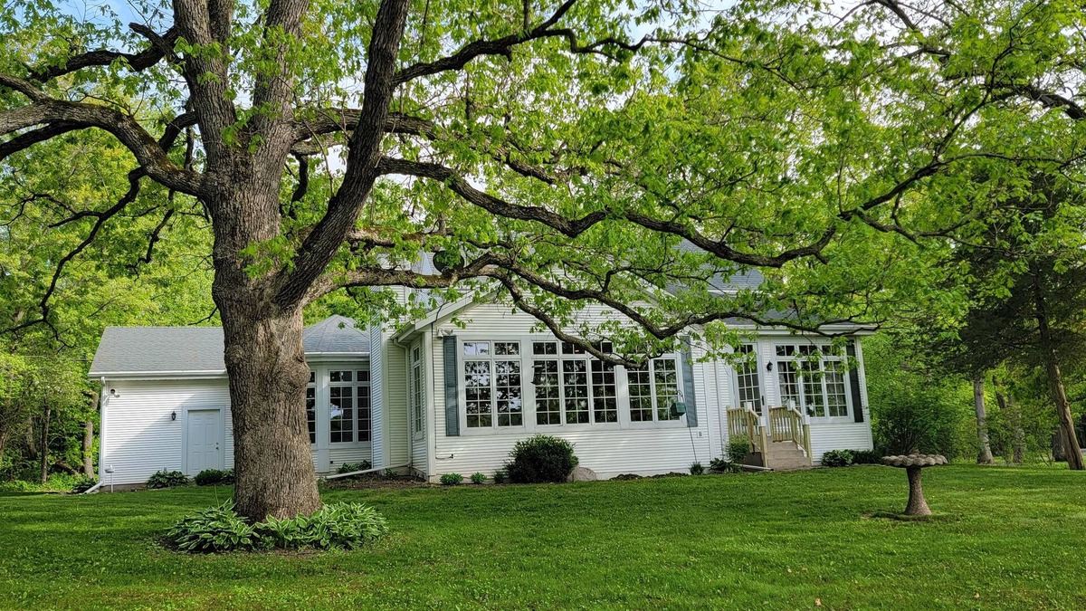 Burlington House | 3000 sq ft home - Private 25 acres on a river - 45 min from Milwaukee or Madison