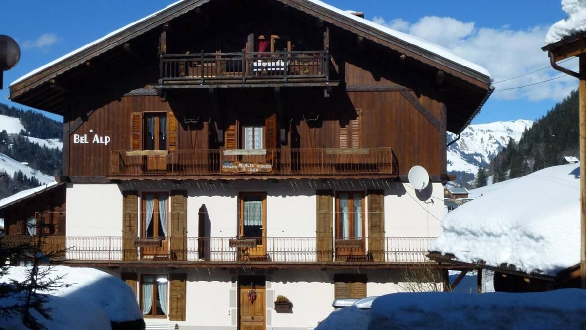 Areches Apartment | 300m from ski slopes, 2nd floor, parking, tv, 44m², Arêches-Beaufort