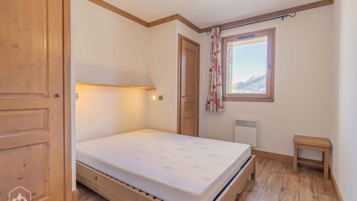 Aussois Apartment | 300m from ski slopes, floor -2, fitness, balcony, tv, ski locker, 50m², Aussois