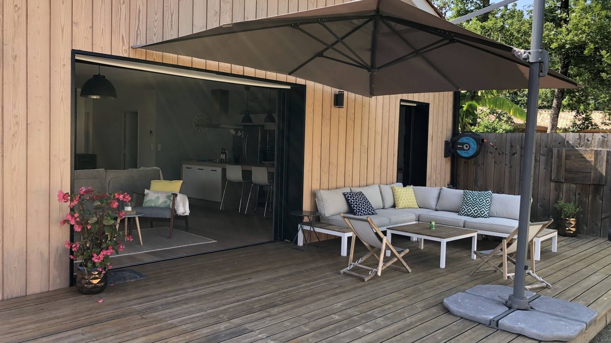 Hourtin House | 300m from the Lac beach! Superb house, wood cladding.