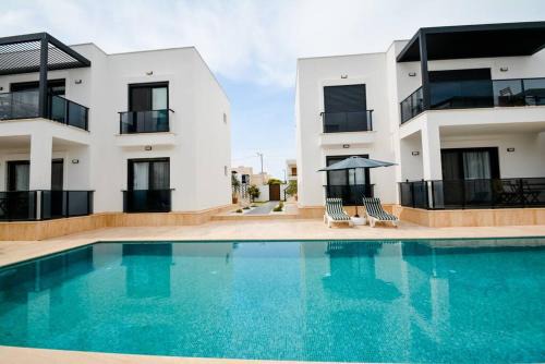 Turgutreis Apartment | 300m to Beach 2 Bedroom Garden Floor Flat with Pool B1 - Yeni Dünya Bodrum
