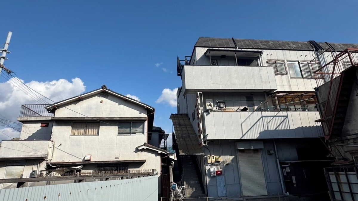 Higashi-osaka Apartment | 300m2 5 Rooms 11 Baths Sleeps 25 Pax Free Bus & Breakfast