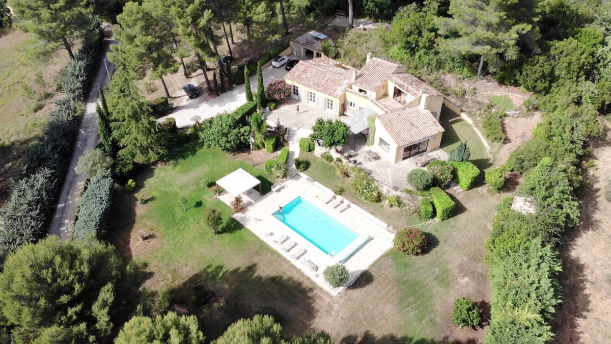 Est Villa | 300m2 Villa,Heated Pool, 7000m2 Garden, 8 People - Aix En Provence Center at 4km