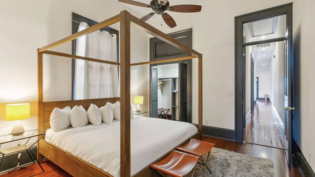 Bywater Apartment | 3042 St Claude A (2/2)