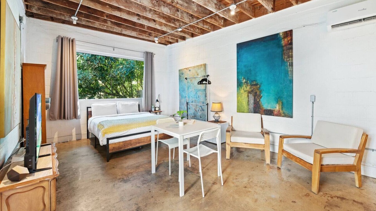 West Little Havana Apartment | 309 · Industrial Carriage House Conversion