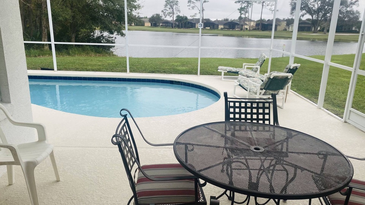 Ridgewood Lakes House | 309 Private villa on golf course with pool sleeps 6