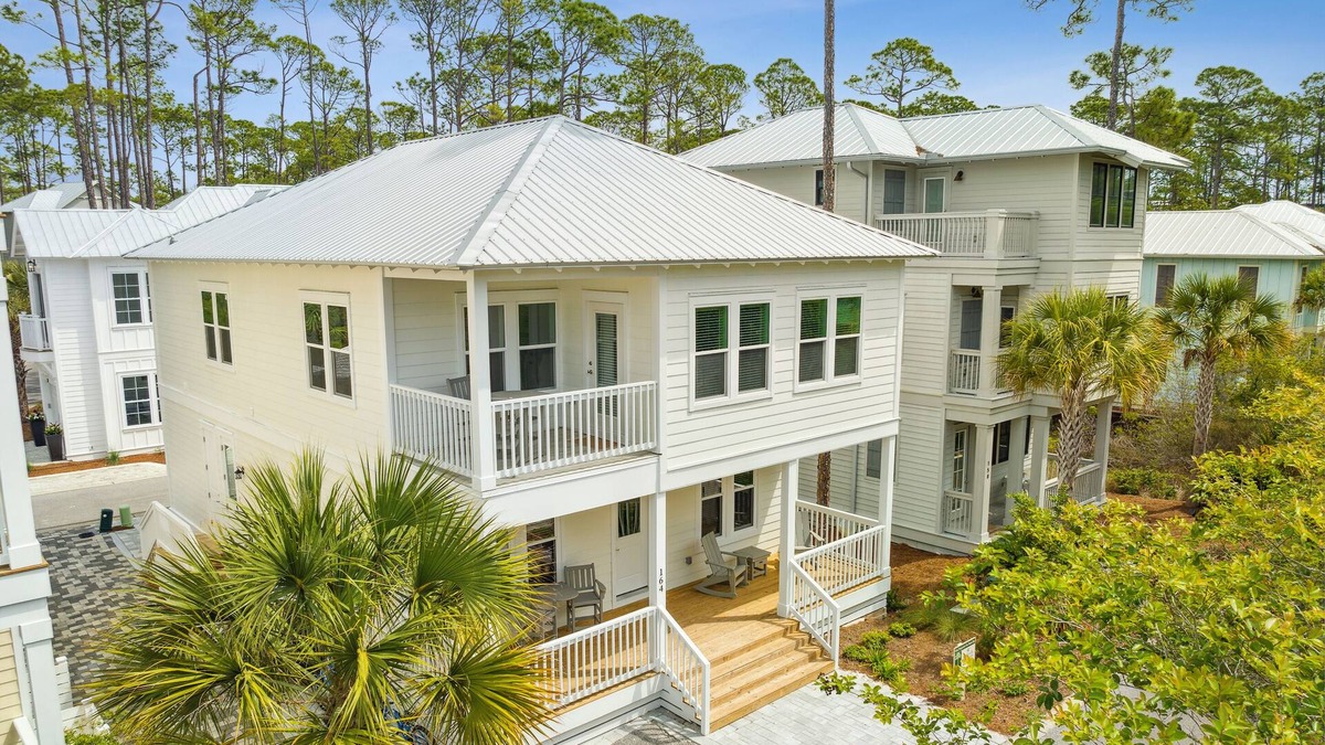 Treetop House | 30A Beach House - Sleeps 20, Pet Friendly, Beach, Pool, 4 Bikes Incl, Free Golf