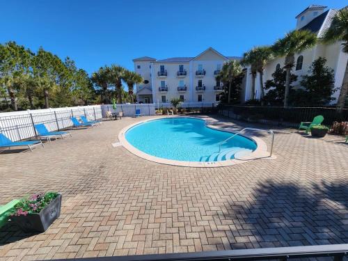 Dune Allen Beach Apartment | 30A Luxury Suite with King Bed, Parking, Pool & Balcony