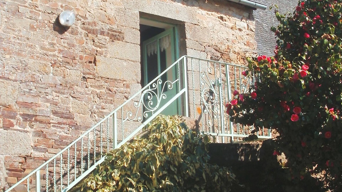 Bazouges-la-Perouse Cottage | 30k to beaches 1k from village Lots to visit within easy reach Local shops bars.