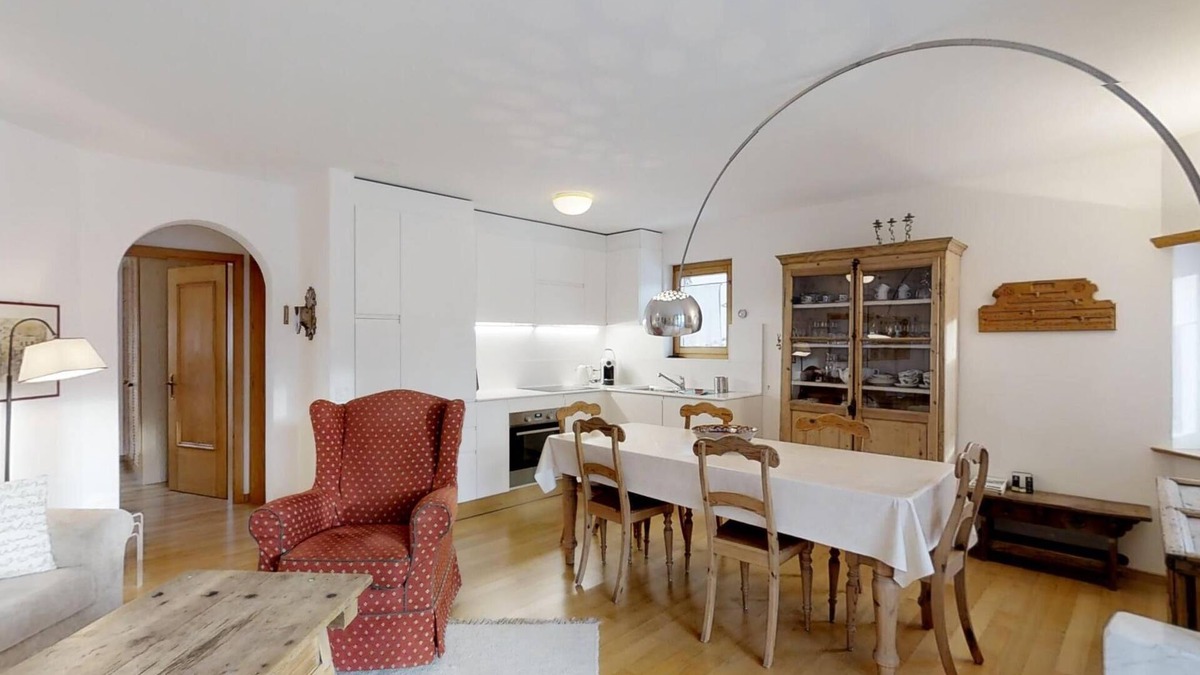 Celerina-Schlarigna Apartment | 3½-room apartment on the 1st floor, 77m2.