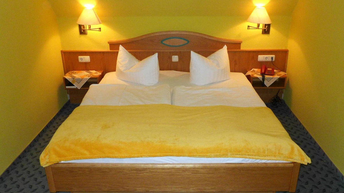 Neuwiese House | 31 Apartment - Landhotel Neuwiese with traditional inn An der Mühle