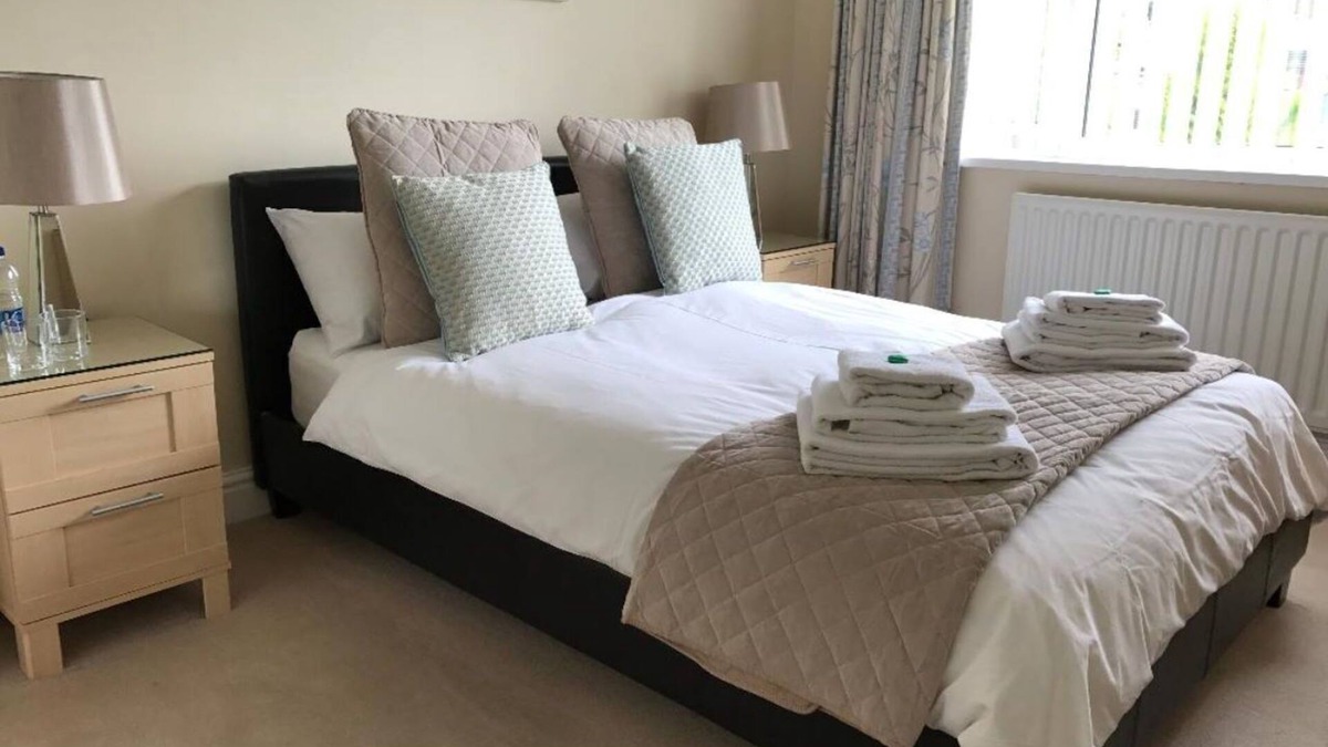 Winchester Apartment | 31 Queens Road Rental - Self-contained Apartment