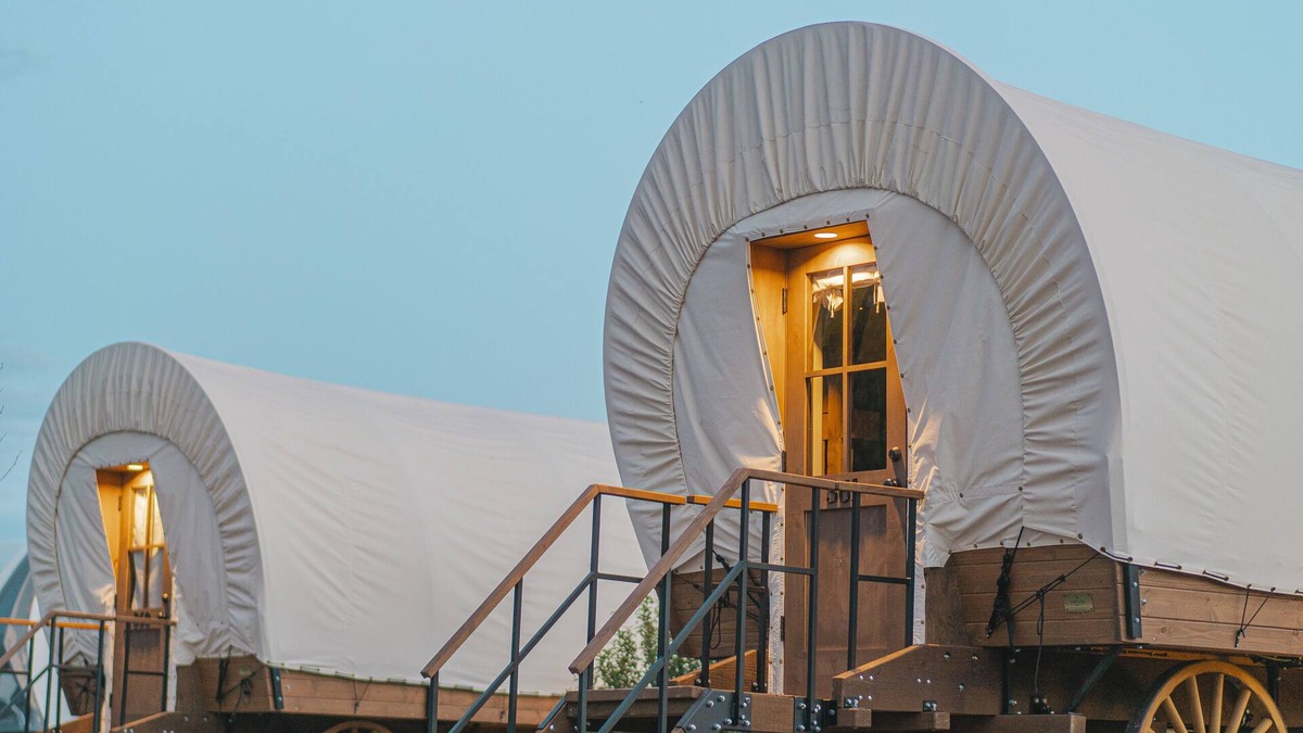Camp Verde RV Rental | 343 Conestoga Wagon - Family Adventure