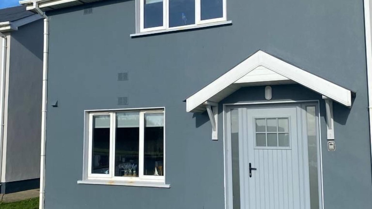 Kilkee House | 35 Atlantic View, Kilkee - a two story that sleeps 5 guests in 3 bedrooms