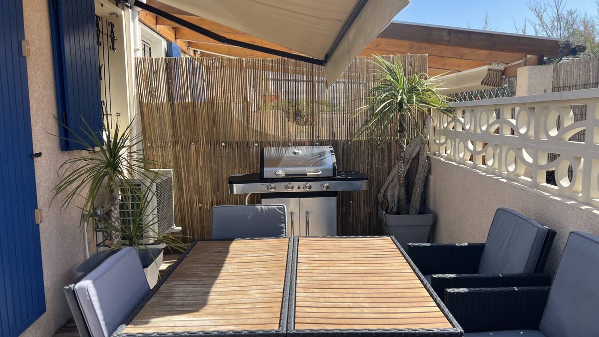 Frontignan House | 35 m2 air-conditioned house with 2 bedrooms and beautiful terrace 100 m from the beach