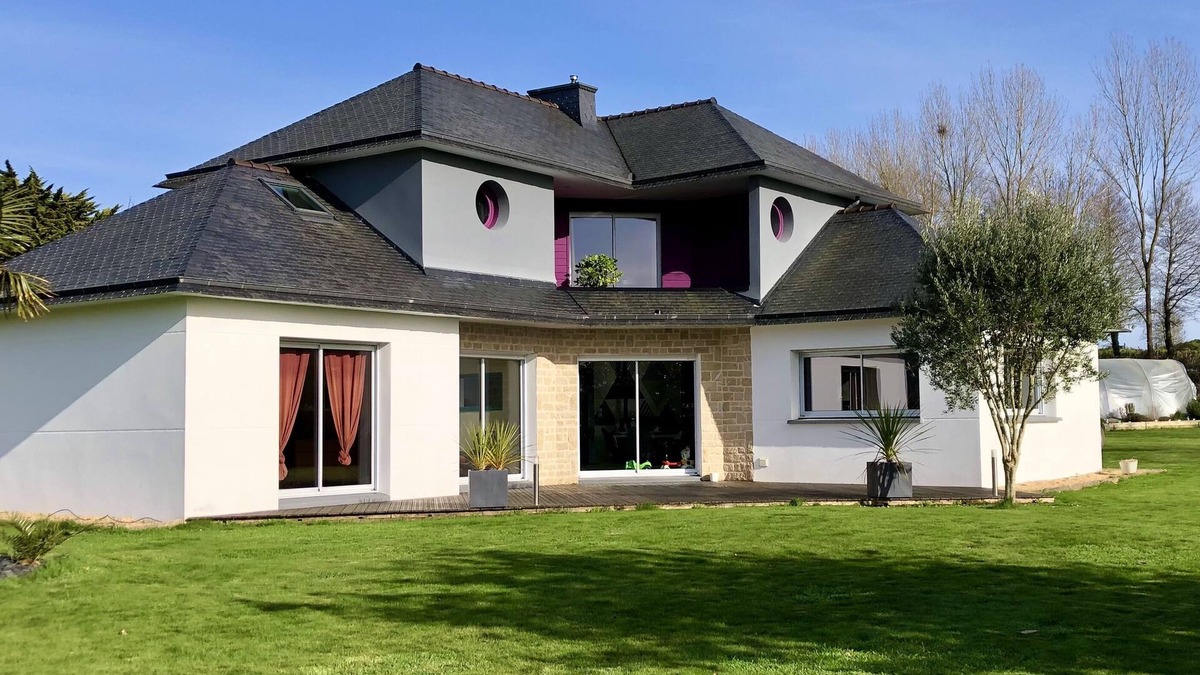 Plestin-les-Greves House | 350m2 seaside villa