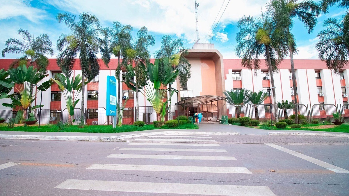 Sudoeste e Octogonal Apartment | 360 Mont Serrat by Ozped