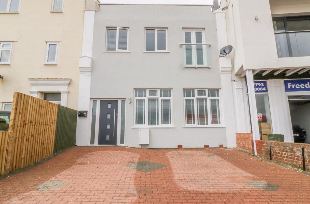 Walton on the Naze House | 38 The Parade