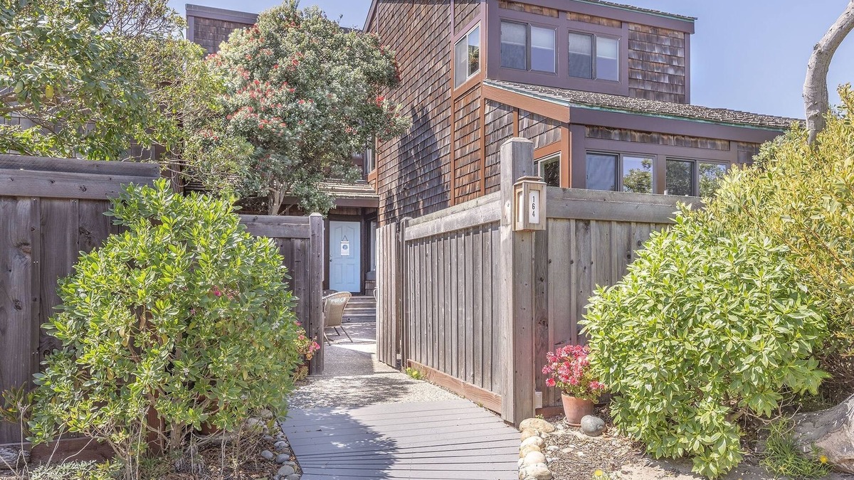 Castroville Condo | 3823 Sand Dollar House 3 Bedroom Condo by Redawning