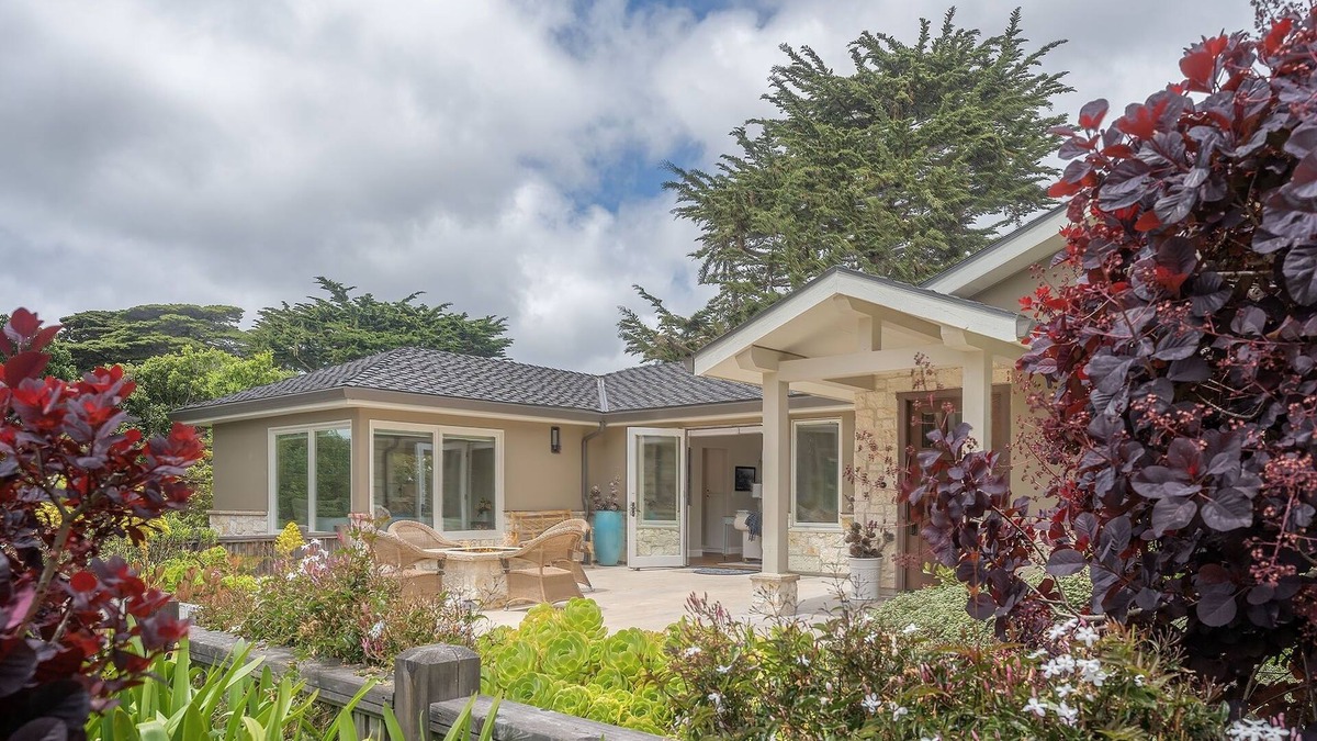Hatton Fields House | 3888 Seas The Day 3 Bedroom Home by Redawning
