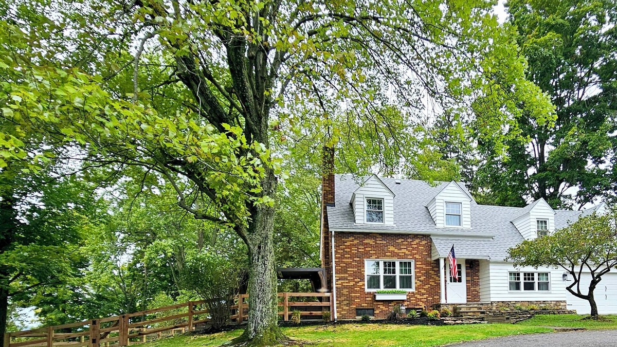 Lancaster House | 3BA, 2.5BA. home overlooking famous Lancaster County Fairgrounds!