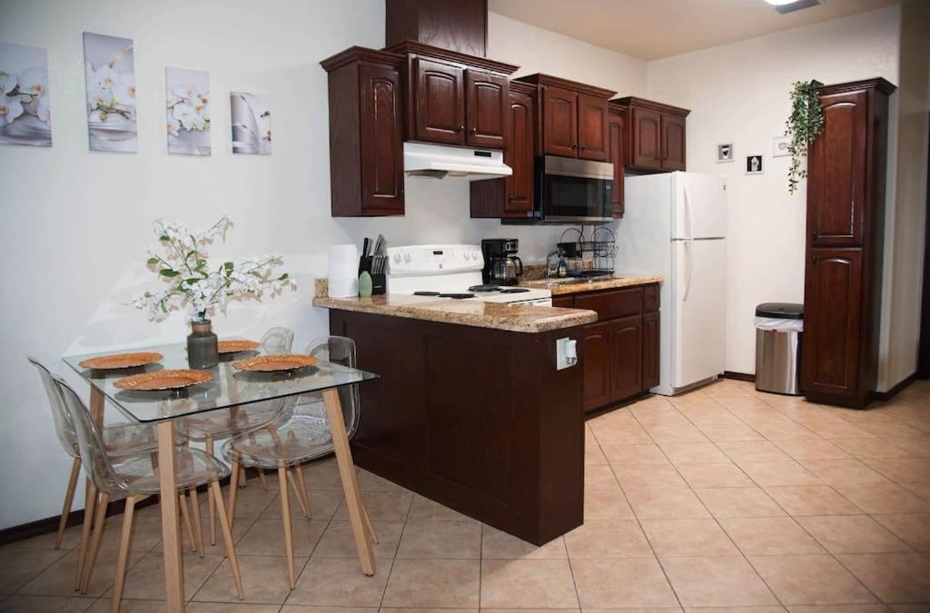 Edinburg Apartment | 3BD 2BT town suite minutes away Medical Center